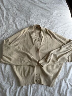 Unqilo beige oversized cardigan